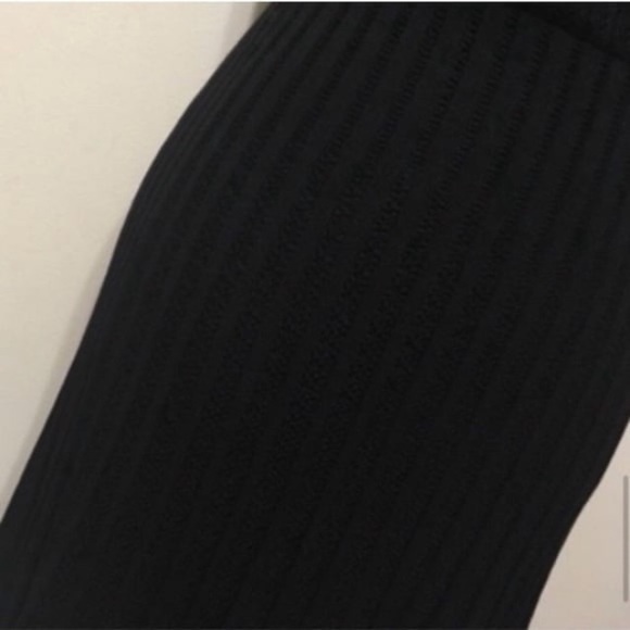 🔴 Offers Please! BCBGmaxAzria Black Pleated Ruffle Black Dress! 🔥 - Picture 12 of 12